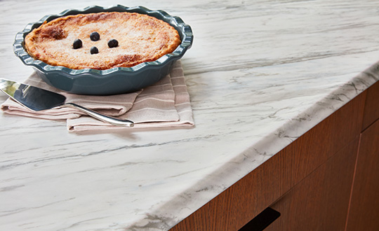 Comptoir en stratifié de marque Formica avec une tarte
